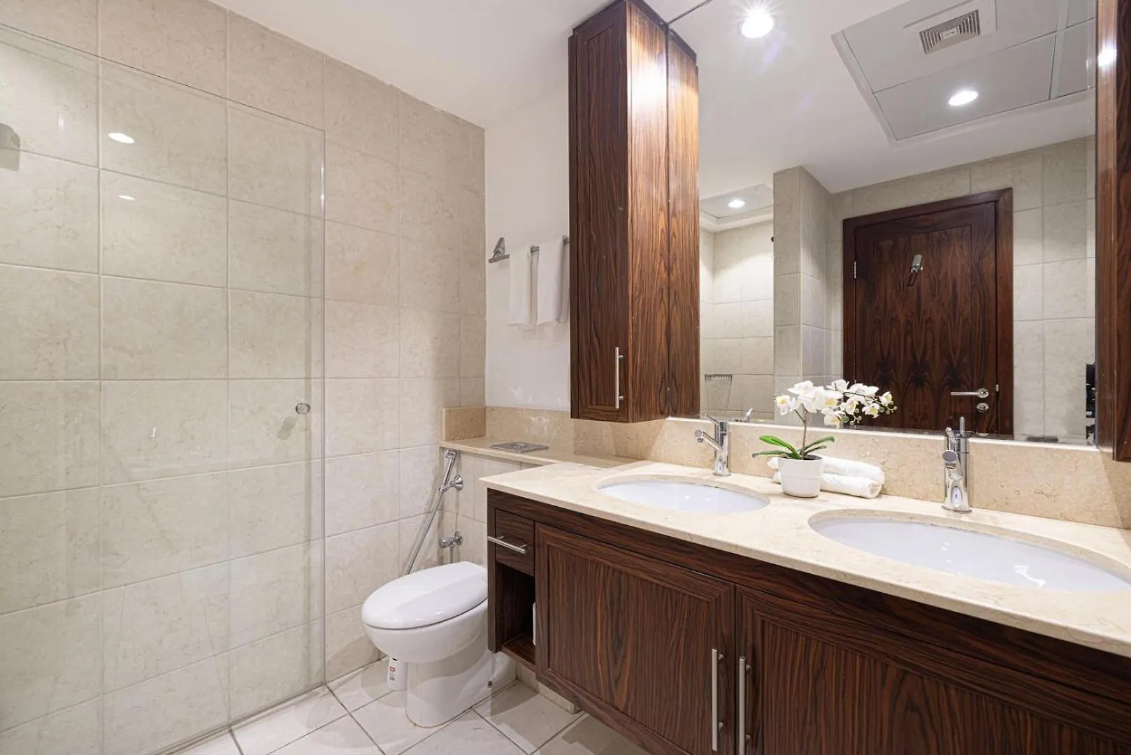Juliushomes - 2Br W/ Full Burjkhalifa View In Downtown Dubai Apartment