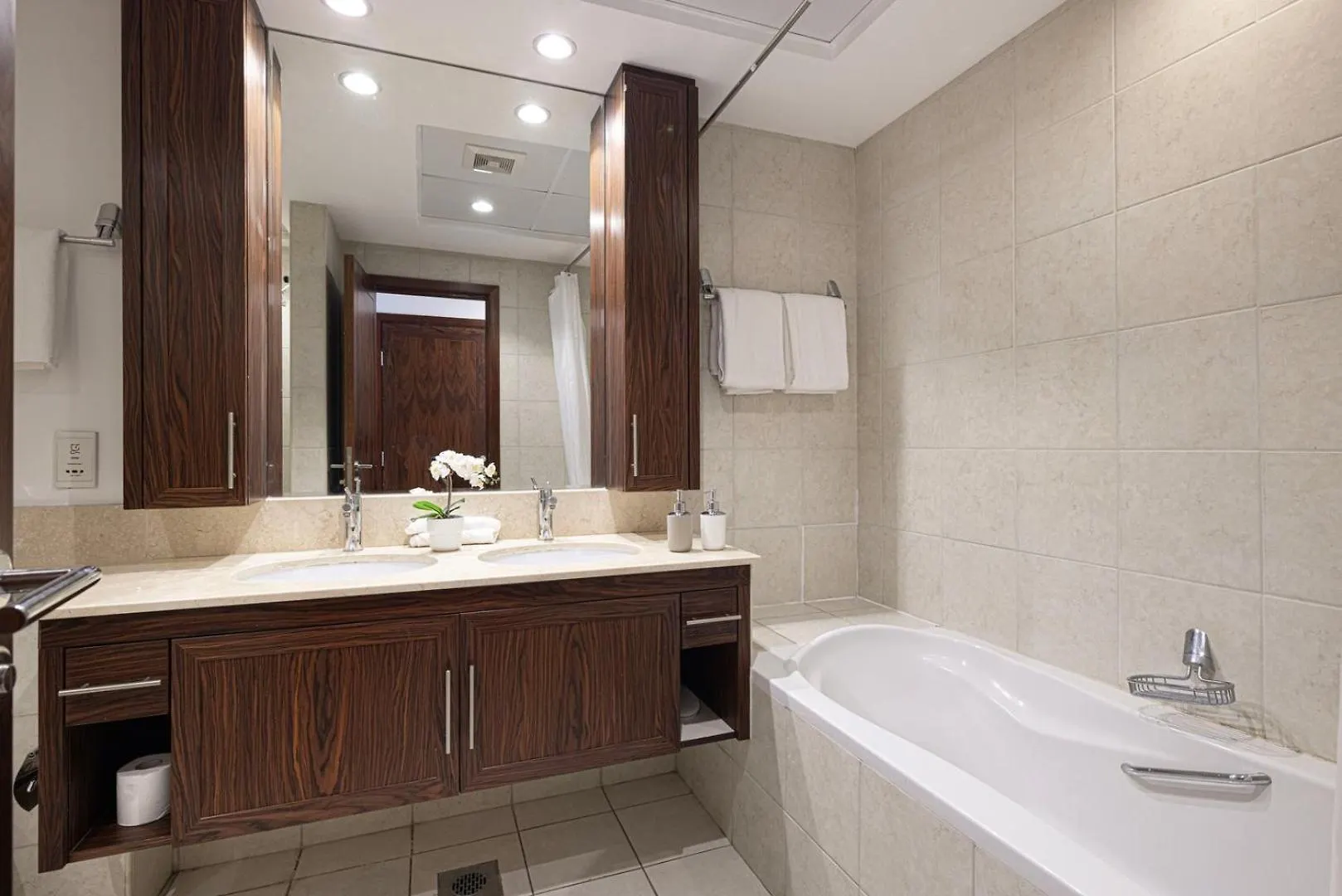 Juliushomes - 2Br W/ Full Burjkhalifa View In Downtown Dubai 0*,